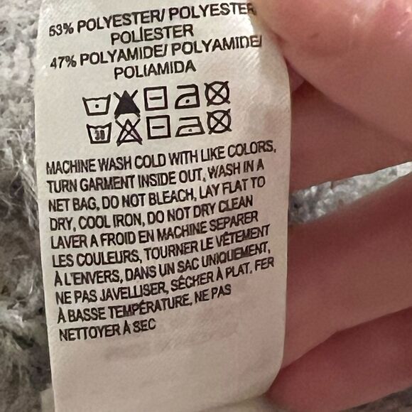 Beautiful like new Lucky Brand gray cozy sweater size M - Picture 9 of 9